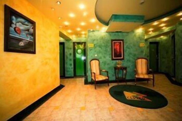 ホテル カーバー ポドゴリツァ