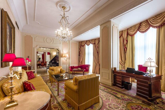 ザ ベントレー ロンドン