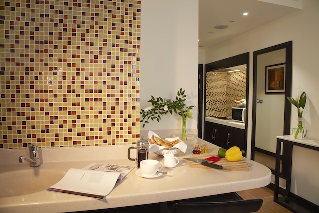 クリスタル ホテル アブダビ