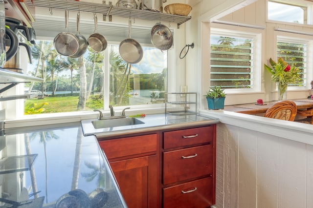 ファーン グロット イン