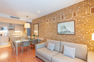 セレニア セスト アパルタメントス アルク ドゥ トリオンフ