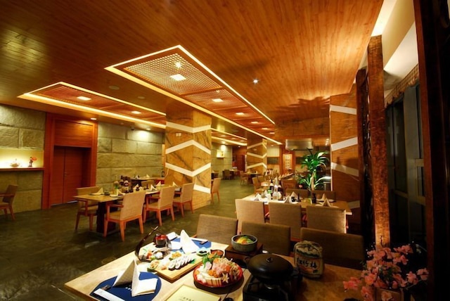 エンパーク グランド ホテル 西安 (陝西世紀金源大飯店)