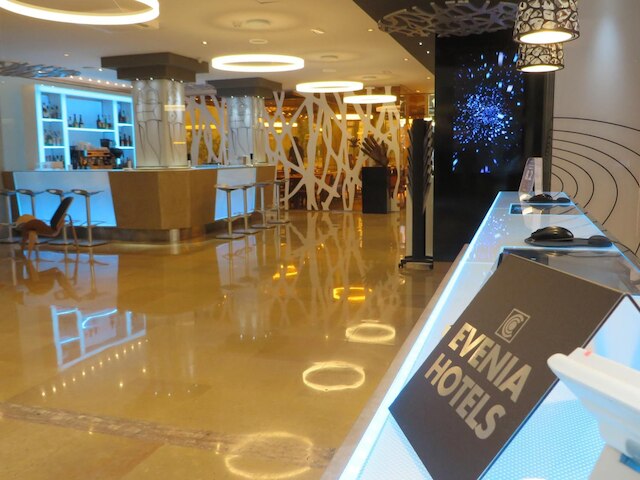 イブニア ロッセロ