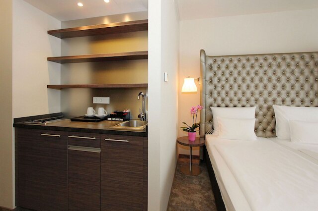 アルコテル ジョン F ベルリン