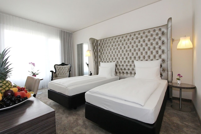 アルコテル ジョン F ベルリン