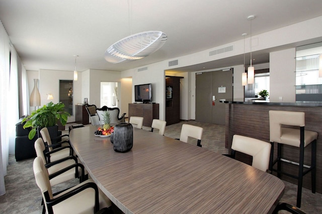 アルコテル ジョン F ベルリン