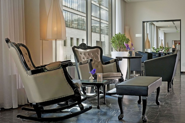 アルコテル ジョン F ベルリン