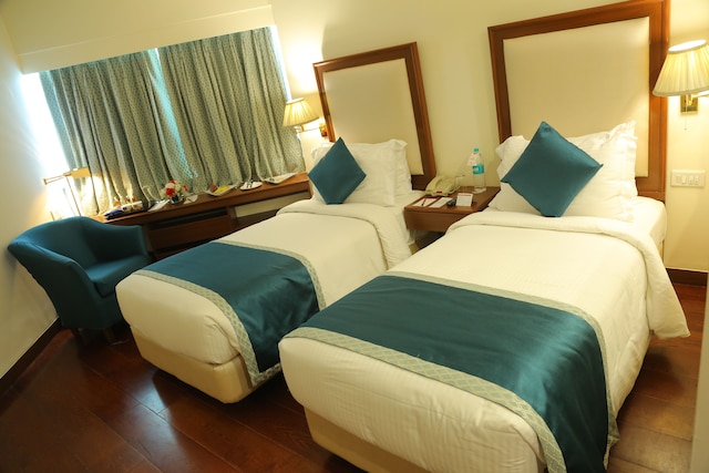 ホテル ザ ロイヤル プラザ