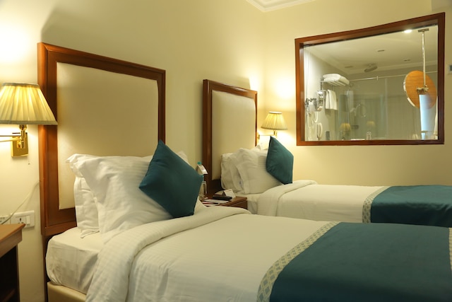 ホテル ザ ロイヤル プラザ