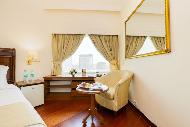 ホテル ザ ロイヤル プラザ