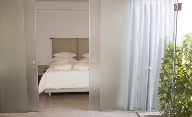 カロリーナ ホテル