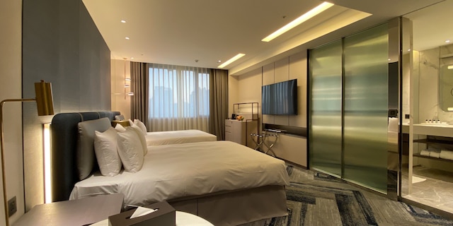 モナーク プラザ ホテル