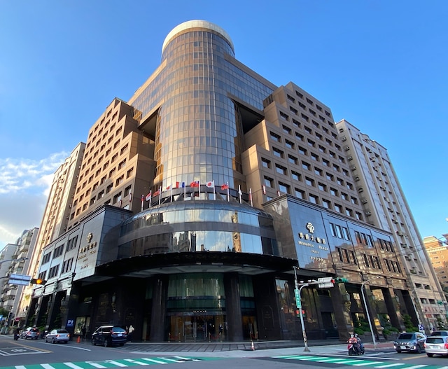 モナーク プラザ ホテル