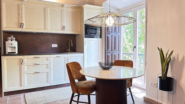 エル ラドロン デ アグア パラセテ