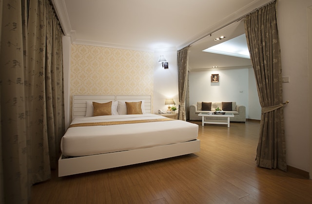 Summit Pavilion（サミット パビリオン）