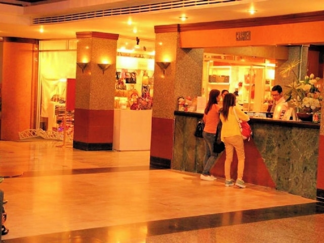 Summit Pavilion（サミット パビリオン）