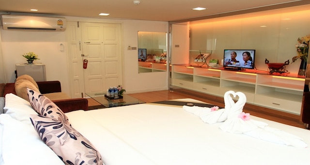 Summit Pavilion（サミット パビリオン）