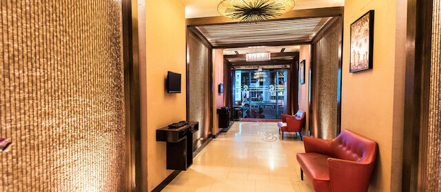 バリー シーロム バンコク