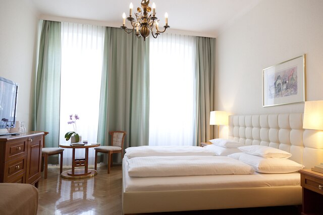 ホテル シュワルベ