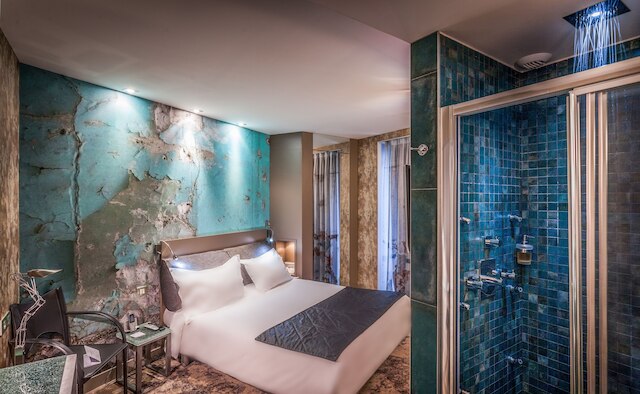 アポストロフ ホテル