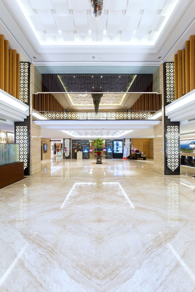 フーロン ホテル 台北 セントラル (福容大飯店台北一館)