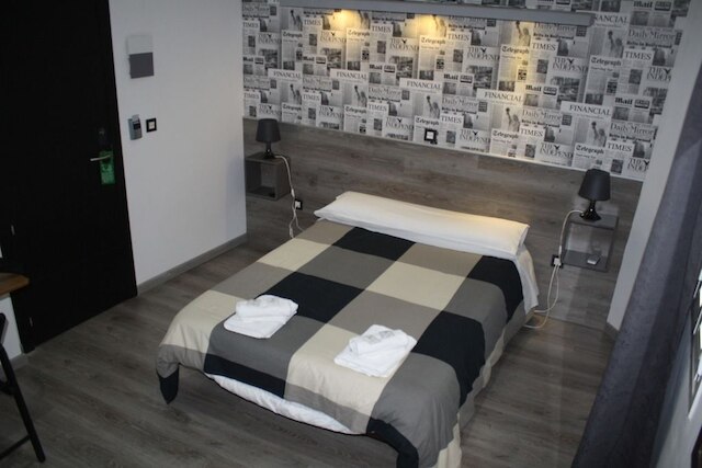 ホスタル MH フエンカラル