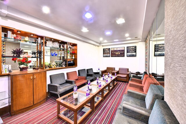 ファーンレジデンシー、スバシュブリッジ、アーメダバード