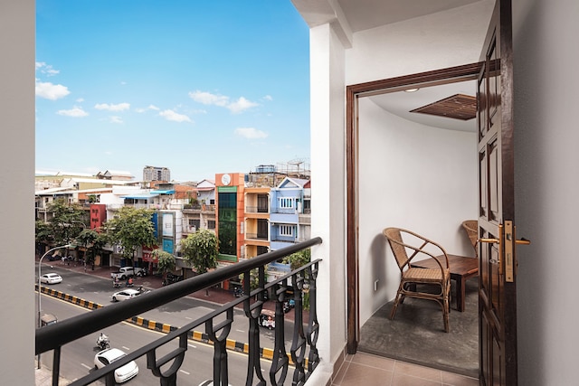 パシフィック ホテル、プノンペン