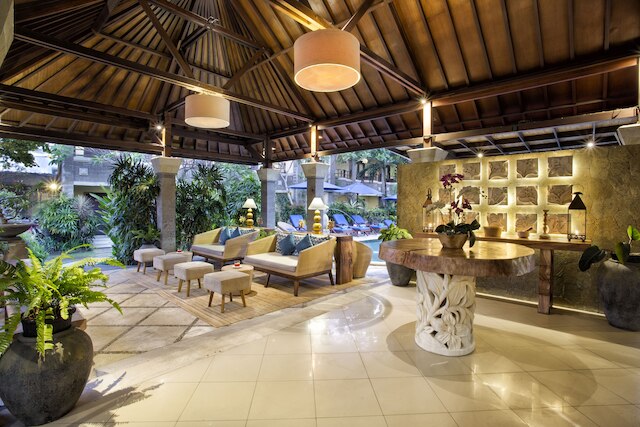 アディ・ジャヤホテル