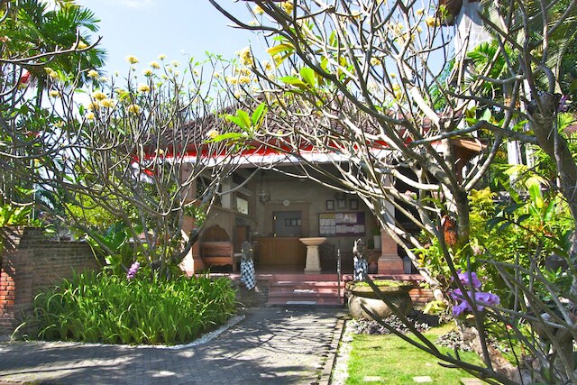 ブミ・アユ・バンガロウズ