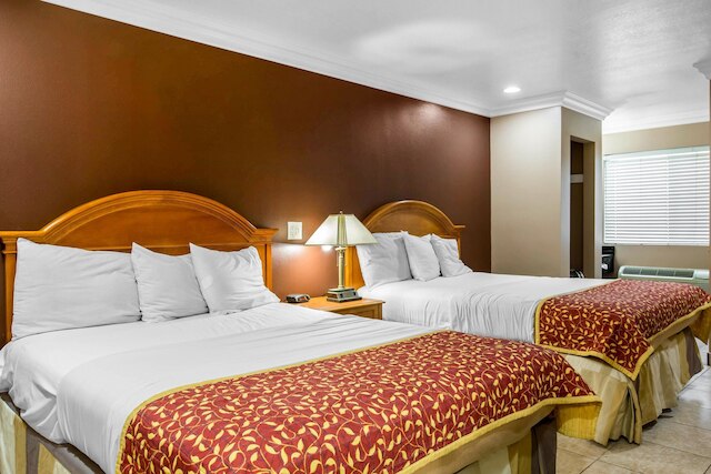 ロードウェイ イン サイプレス - ニア サイプレス カレッジ