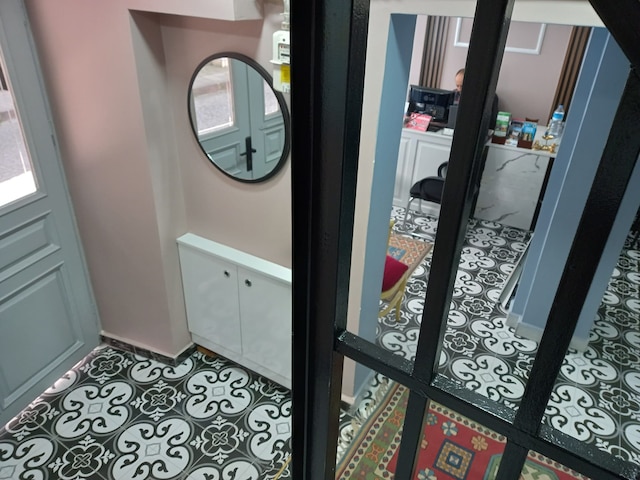 エミルハン イン アパートメント & スイーツ