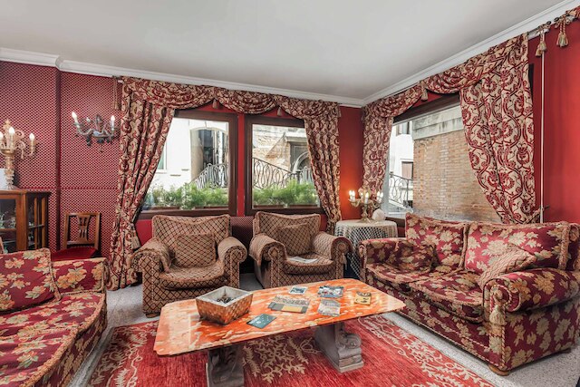 ホテル カ アルヴィーゼ