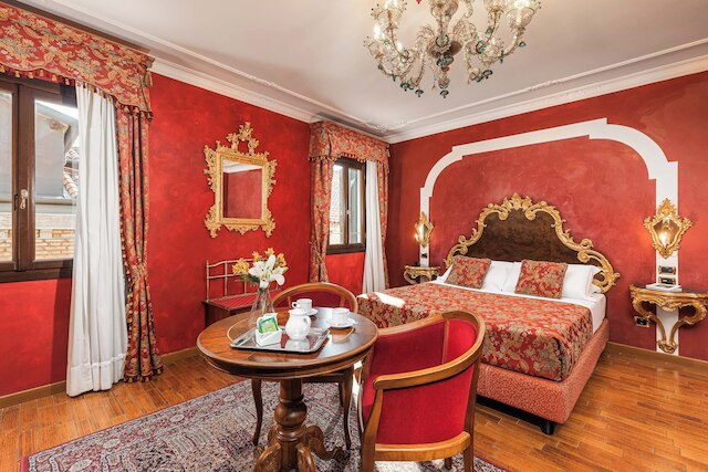 ホテル カ アルヴィーゼ