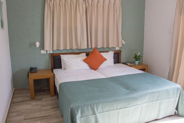 ゴールデン ビーチ ホテル テルアビブ