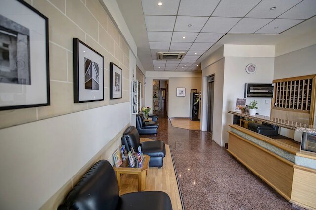 スリーマ シャレー ホテル