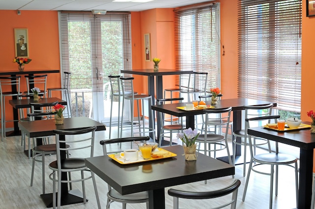 ミスター ベッド ロム