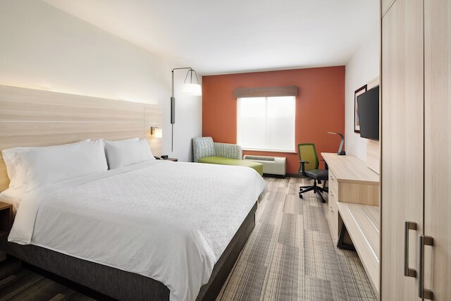 ホリデイ イン エクスプレス & スイーツ セーラム by IHG