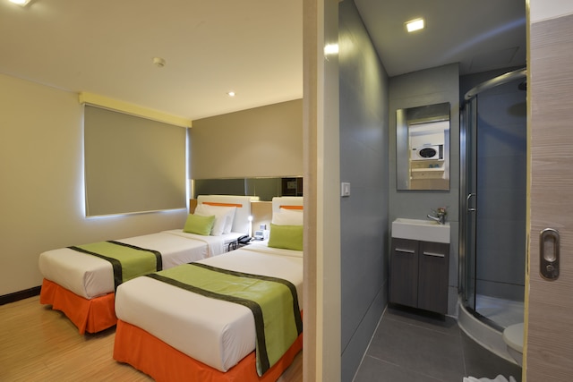 アラワナ エクスプレス プロンポン