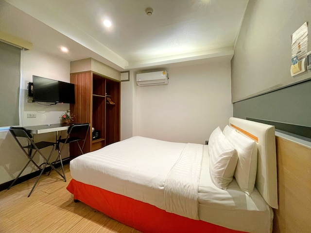 アラワナ エクスプレス プロンポン