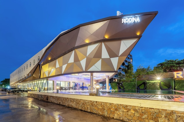 ロディナ ビーチ ホテル