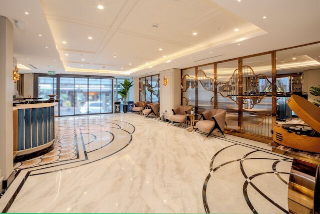 グランド ヒラリウム ホテル