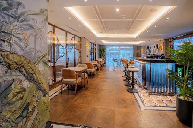 グランド ヒラリウム ホテル