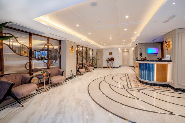 グランド ヒラリウム ホテル