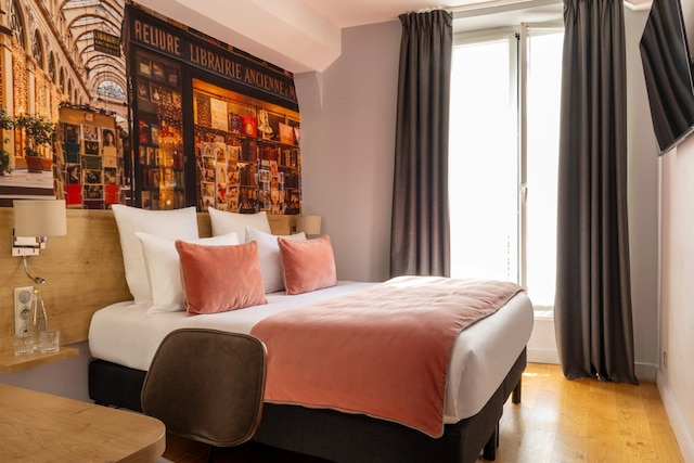 ミッドナイト ホテル パリ