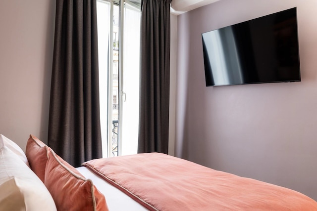 ミッドナイト ホテル パリ