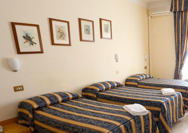 ホテル ロレート