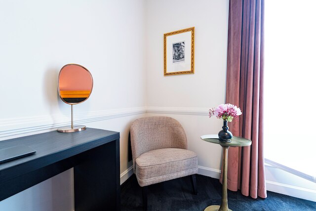 ホテル ル セルクル トゥール エッフェル