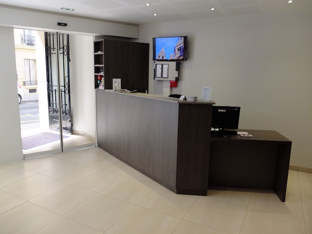 オテル ドゥ フロール - モンマルトル