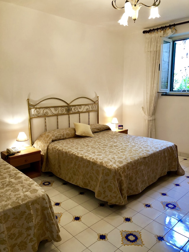 アルフォンソ マーレ